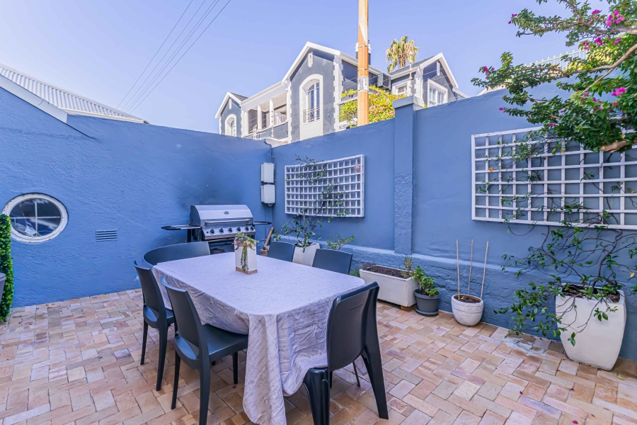 To Let 2 Bedroom Property for Rent in Sea Point Western Cape